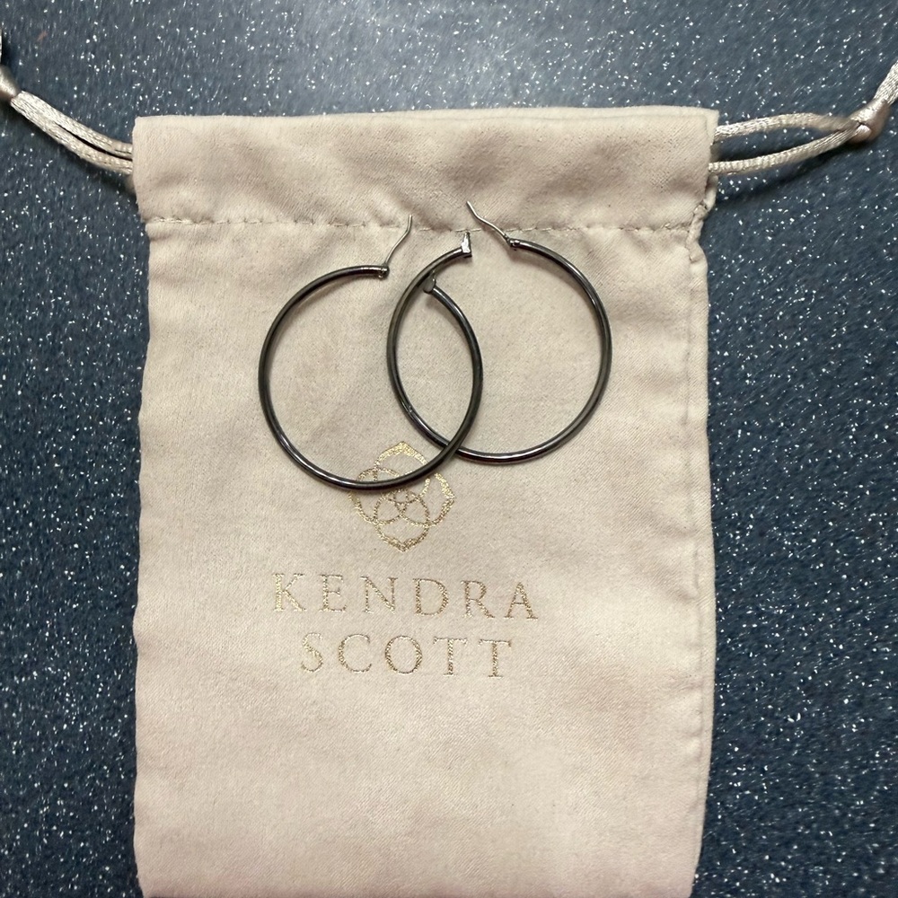 Kendra Scott Sleek Silver Hoops